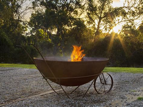 Apr 08, 2020 · a perfect spot to cozy up to, this diy fire pit couldn't be easier to make. Can I Have A Fire Pit In My Backyard Nsw - House Backyards