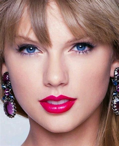 Pin By Arah Nimah On Taylor Swift Taylor Swift Red Lipstick Taylor
