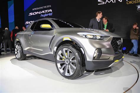 Hyundai Santa Cruz Pickup Concept Revealed In Detroit