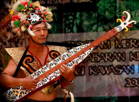 Ya, suku betawi adalah salah satu suku bangsa di indonesia yang penduduknya mayoritas bertempat tinggal di jakarta. Mengenal Alat Musik Tradisional Suku Dayak kalimantan