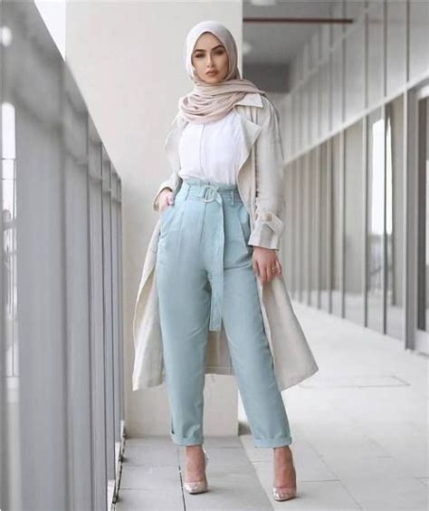 You can see how beautiful these plus size women look, no matter what outfit style or what color they wear. Casual hijab summer looks | Muslim fashion outfits ...