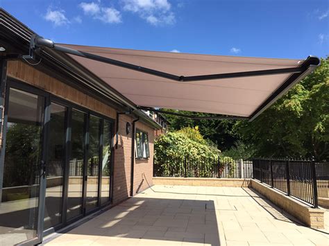 A custom patio canopy brings style and function to your home or office. Retractable Patio Awnings Gallery - Samson Awnings ...