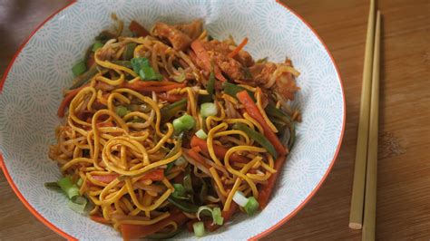 Read more about gluten free chinese food here and how to make gluten free chinese chicken recipes today. The easy gluten free chicken chow mein recipe you HAVE to try