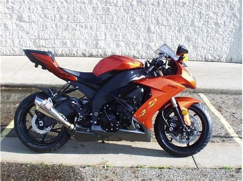 Overview price expert opinion similar bikes colours specs user reviews news dealers. Buy 2009 Kawasaki Ninja ZX-10R on 2040motos