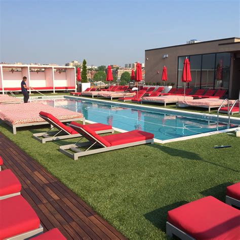 STI Featured Application Vida Fitness Penthouse Pool And Lounge