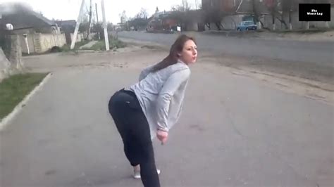 Girl Twerking Causes Massive Accident Youtube