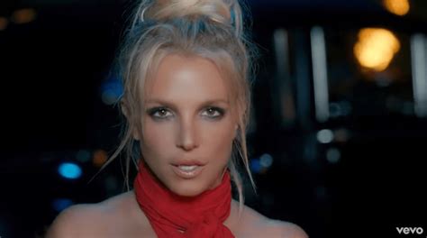 Fans Hail Britney Spears Slumber Party Video A Lesbian Fantasy