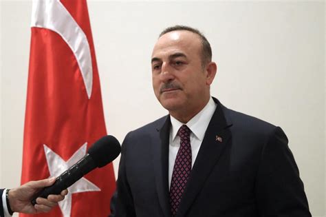 Adalet ve kalkınma partisi kurucu üyelerinden olan mevlüt çavuşoğlu'nun eşi hülya çavuşoğlu'dur. Çavuşoğlu: Suriye rejiminin İstanbul Başkonsolosluğu'na ...