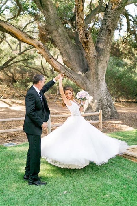10 Touching Father Daughter Wedding Moments