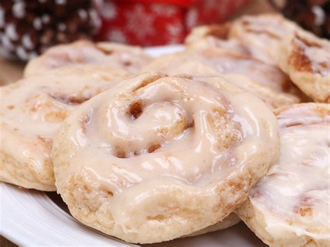 Soft And Fluffy Cinnamon Roll Cookies Divas Can Cook Cinnamon Roll