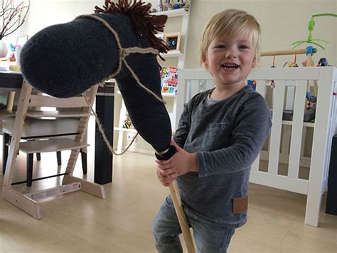 Het lijkt de scène met de paardenkop uit the godfather wel. Paardenkop Knutselen - Knutselen met opdrachten voor alle jaargetijden, feesten ...