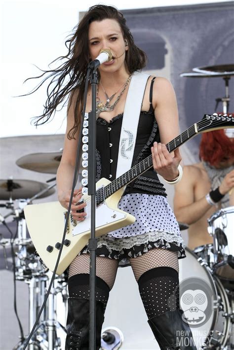 Pin On ♪ Lzzy Hale