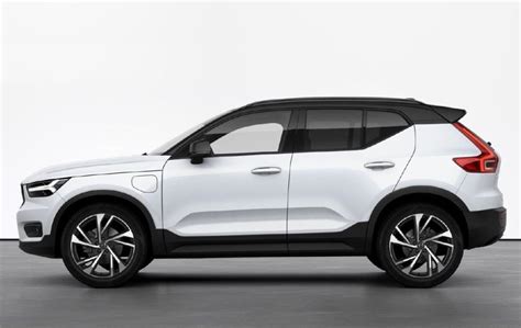 2021 Volvo Xc40 T4 Momentum Fwd Price And Specifications Carexpert
