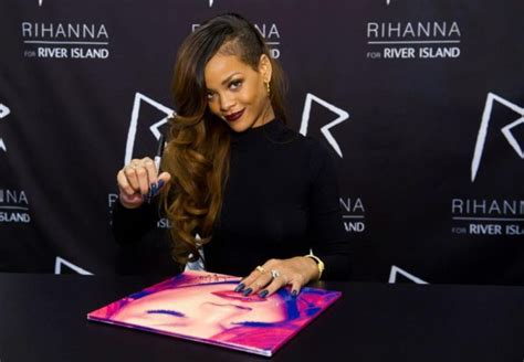 Rihanna Unveils Her New Summer 2013 Collection For River Island