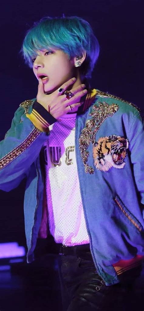 Tons of awesome bts hd wallpapers to download for free. When BTS Fame V aka Kim-Taehyung Posed For A Hot Photoshoot | IWMBuzz