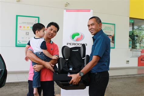 Memberi pelajaran seni mempertahankan diri. Perodua Edar 100 Kerusi Keselamatan Kanak-kanak Percuma ...