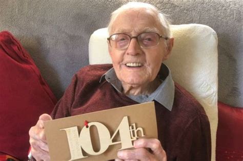 Notts County To Pay Tribute To One Of World S Oldest Football Fans After He Died Aged 104