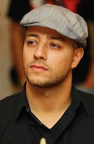 Maheer is uncommon as a baby boy name. ayoe rame: Maher Zain, a New dye-Islamic Music