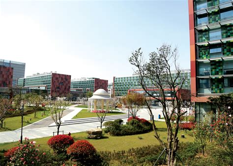 The following is list of universities and colleges in jiangsu. 英国利物浦大学介绍/专业/申请条件/奖学金 | Hotcourses中国
