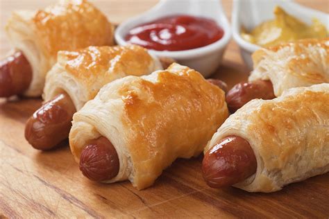 Add about three tablespoons of cold water and mix to a firm dough, wrap in cling film and. Sausage Roll with Shortcrust Pastry