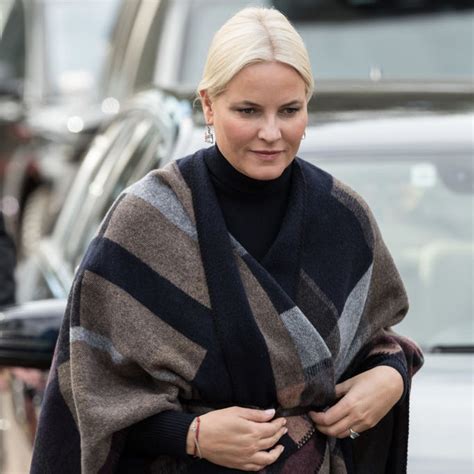Of marit tjessem (bank officer) and sven olav bjarte hoiby (journalist); Prinzessin Mette-Marit: Neuer Krankheits-Schock! | InTouch