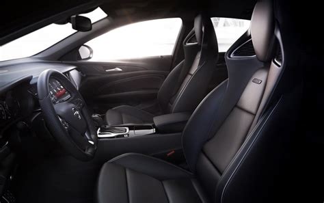 Zunächst muss die batterie abgeklemmt werden. Opel Insignia GSi (2018): Neuer Sportler ist bestellbar ...
