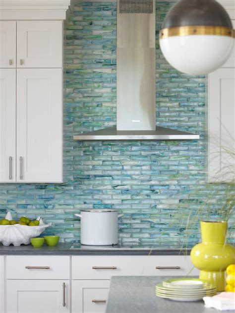 75 Most Popular Beach Style Kitchen With Glass Tile Splashback Design