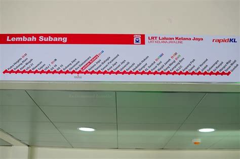Vlak srí petaling line v stanici putra heights. The new LRT Kelana Jaya line extension to Putra Heights ...