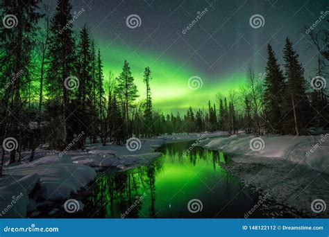 Aurora Boreal En Laponia Septentrional En Finlandia Foto De Archivo