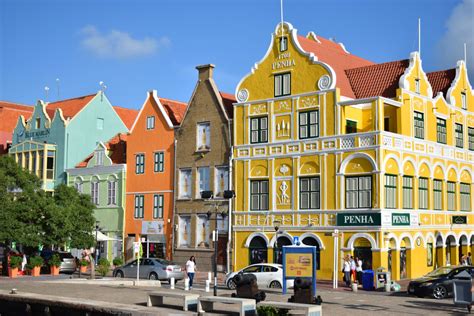 The Vibrant Colors of Willemstad - CLOSET FULL OF DREAMS | Vibrant colors, Road trip usa ...