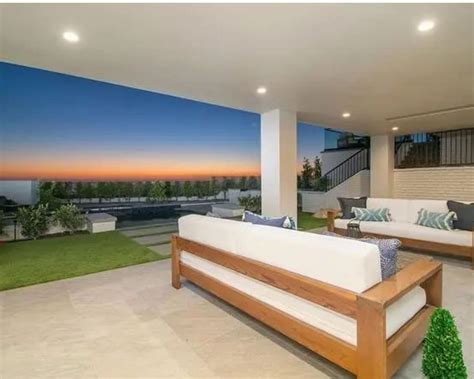 In Photos Mike Trout S Luxurious Mansion In Newport Beach