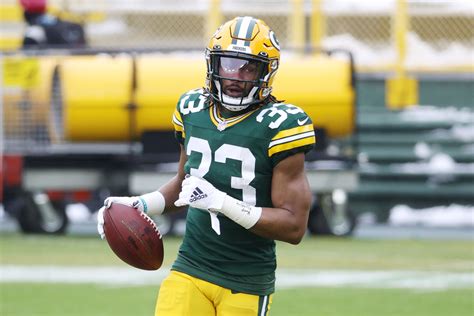 Green Bay Packers Pff Predicts Aaron Jones Signs With Miami