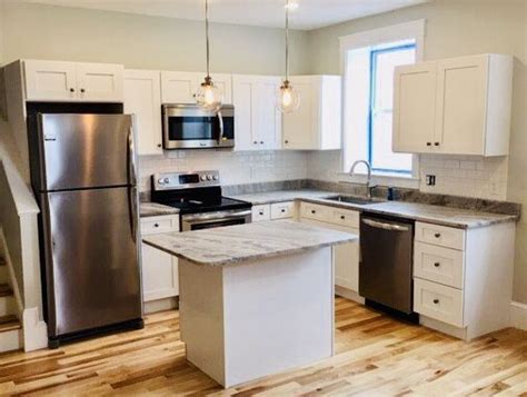 Discount cabinets for every room. 4,000 to 10,000 Kitchens | Discount Kitchen Cabinet Outlet ...