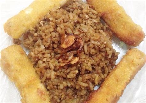 Namun nasi goreng juga umum sebagai jajanan malam hari di berbagai kaki lima di indonesia. Resep Nasi goreng manis sederhana oleh sukmakharisma - Cookpad