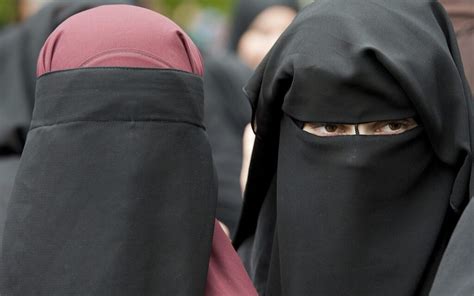 Burqa Emirati Women Clothing In Uae