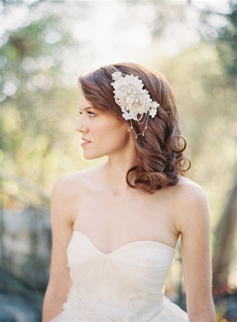 Example is bridal hair comb that goes with the bride's headband. 25 Perfect Hair Accessories for a Vintage Bride : Chic ...