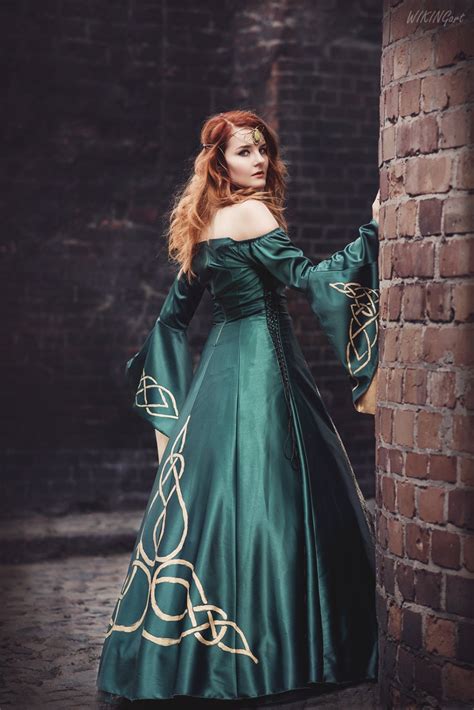 Sample Sale Elven Dress With Long Sleeves Forest Green Fantasy Costume