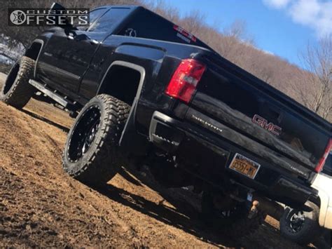 2015 Gmc Sierra 2500 Hd With 22x12 44 Tis 544bm And 32550r22 Nitto