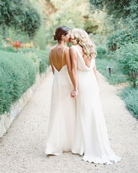 Brides 👰👰 Lesbian Wedding 📷 Photography 📸 Photo Ideas 💡