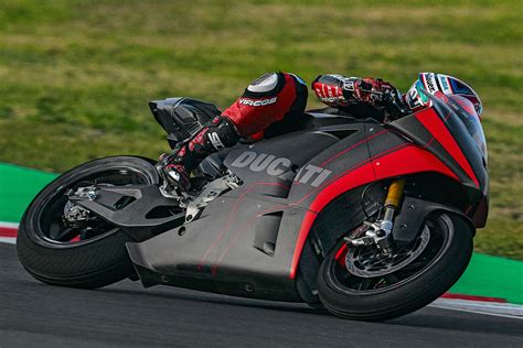 Ducati V21l El Prototipo Para Las Carreras Motoe Presentado