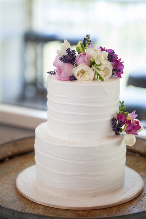 Simple White Two Tier Wedding Cake Robert Blair Torta Nuziale