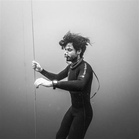 Underwater Men Underwater Barefaced Hottie In Tight Wetsuit