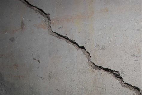 Foundation concrete crack repair | basement crack waterproofing repair