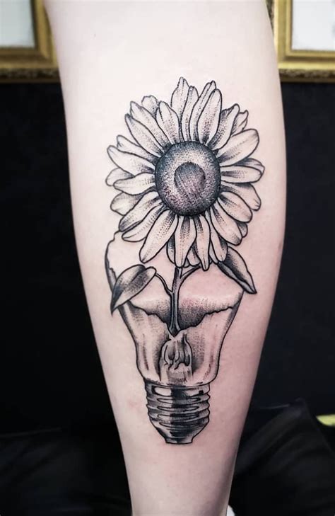 Beautiful And Creative Sunflower Tattoo Ideas © Tattoo Artist Gester Dos Santos 💕🌻💕🌻💕🌻💕🌻💕
