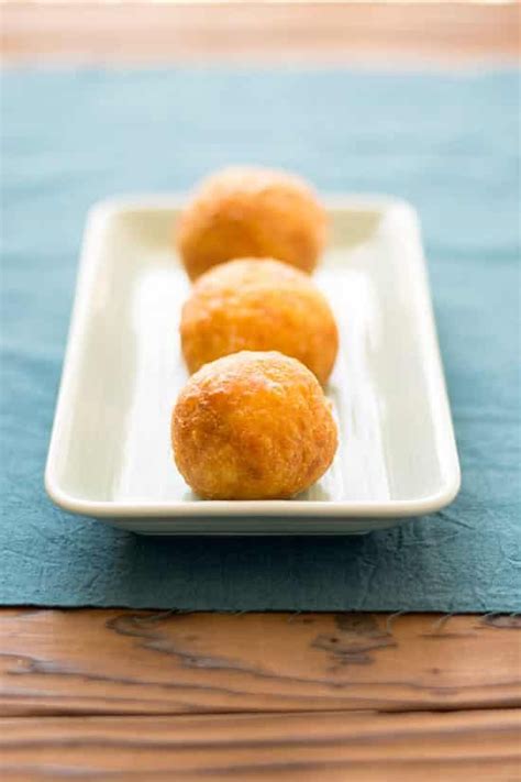 I'm always looking for easy ground beef recipes for dinner. Puerto Rican Papas Rellenas - mashed potato croquettes filled with picadillo (ground beef hash ...