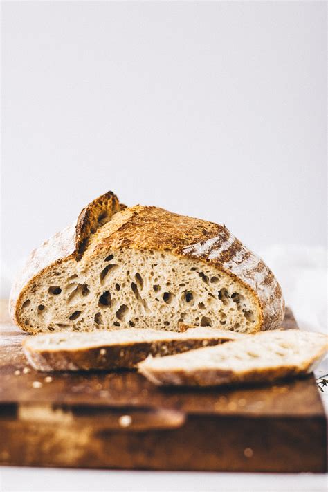 Esiste un modo per mantenere il pane fresco più a lungo? Come rinfrescare la pasta madre | Ricette di pane, Pane ...