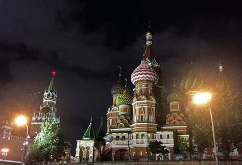 Moskau ist gleichermaßen wirtschaftlicher und kultureller kern sowie die hauptstadt russlands. Russland Moskau Petersburg Reise | hier online buchen