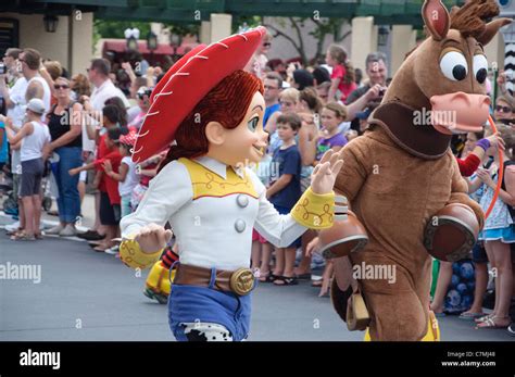 Jessie And Bullseye Toy Story In Disneys Countdown To Fun Parade