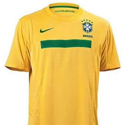 O site de viagens expedia transformou onze pontos turísticos do brasil em camisas de futebol. Camisetas de Futbol: Nueva Camiseta de Brasil