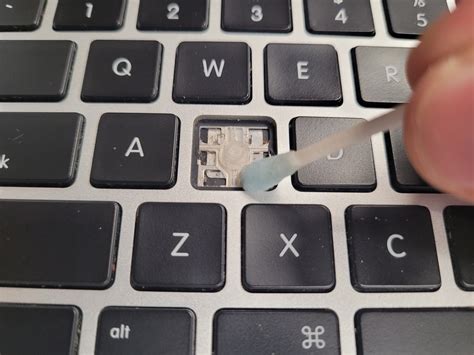How to fix sticky keys on MacBook - Appleparts.io